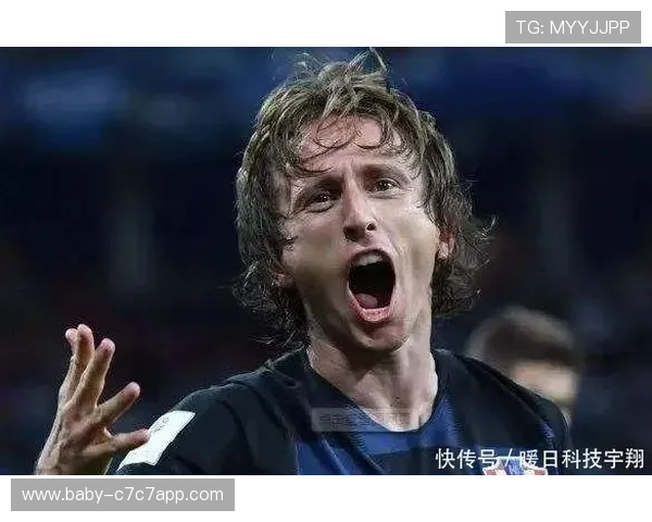 足球巨星的辉煌之路从青涩少年到世界舞台的巅峰荣耀